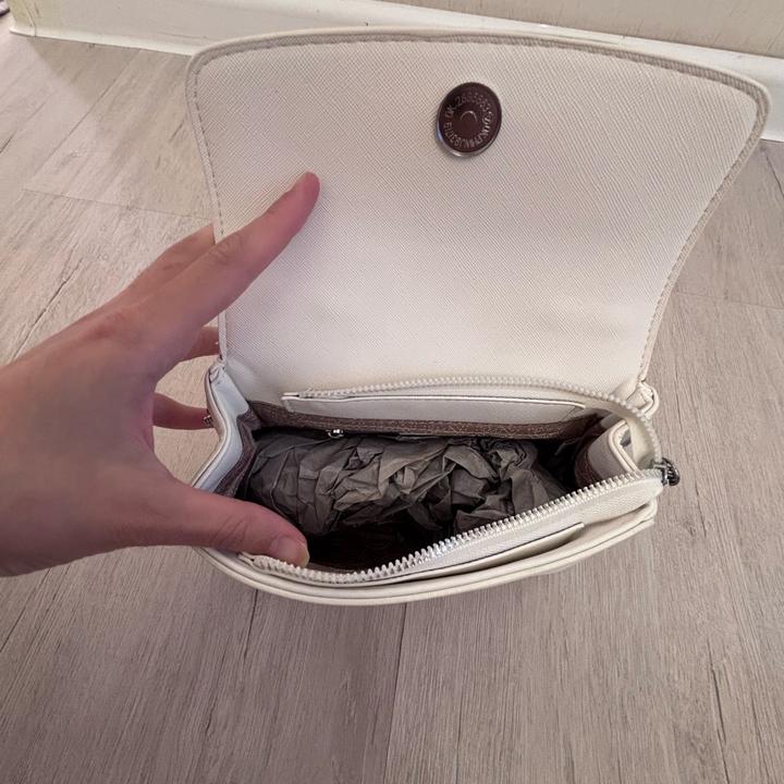 Мини-сумка Michael Kors белого цвета