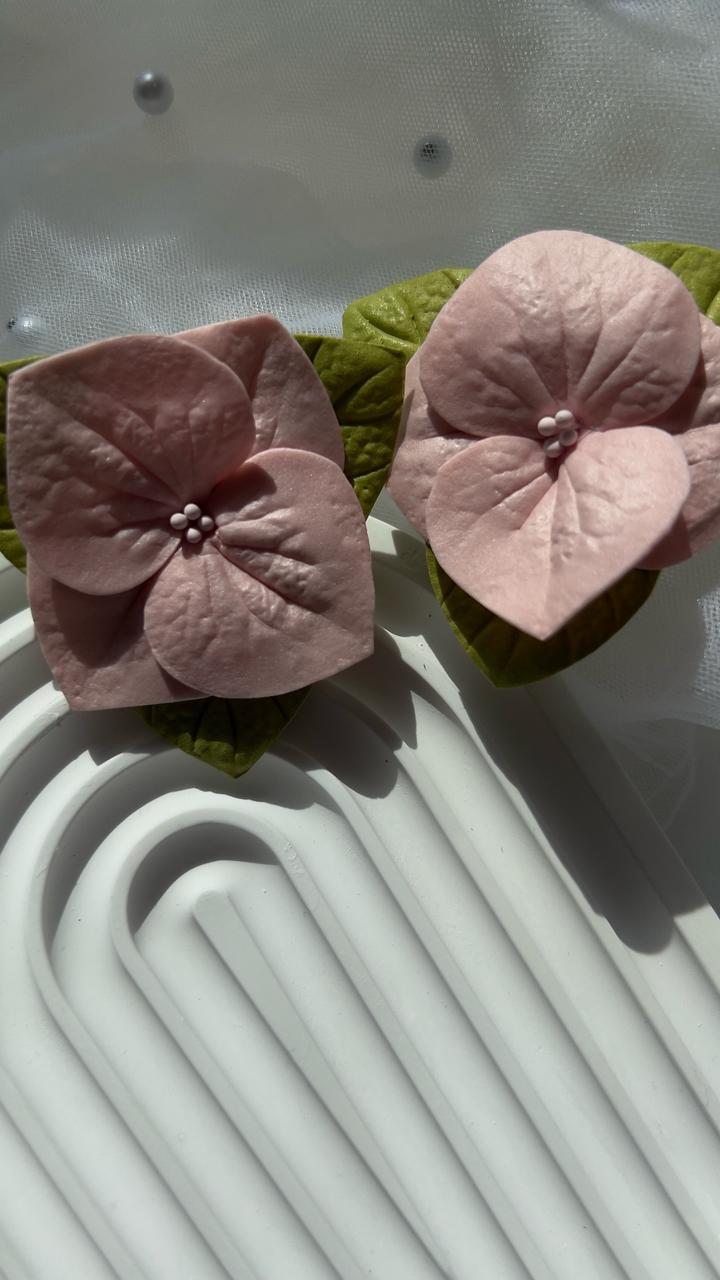 Заколки для волос