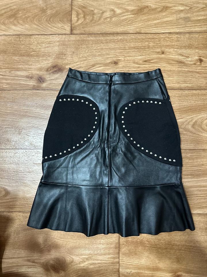 Юбка из эко-кожи