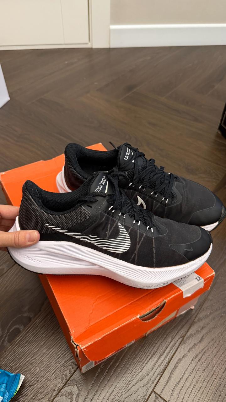 Кроссовки в зал Nike оригинал с коробкой 38 размер