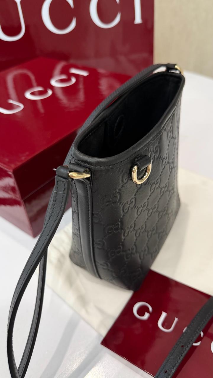 Сумка Gucci GG Emblem nano bucket bag