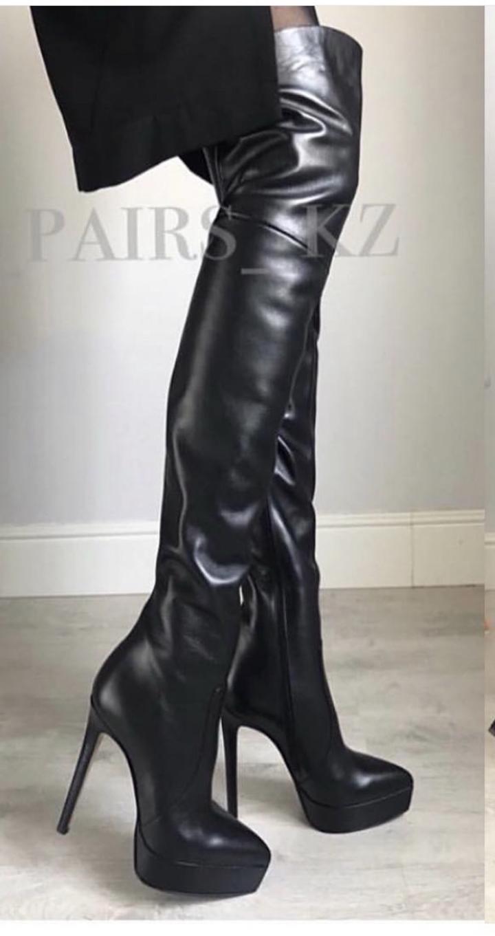 Черные ботфорты