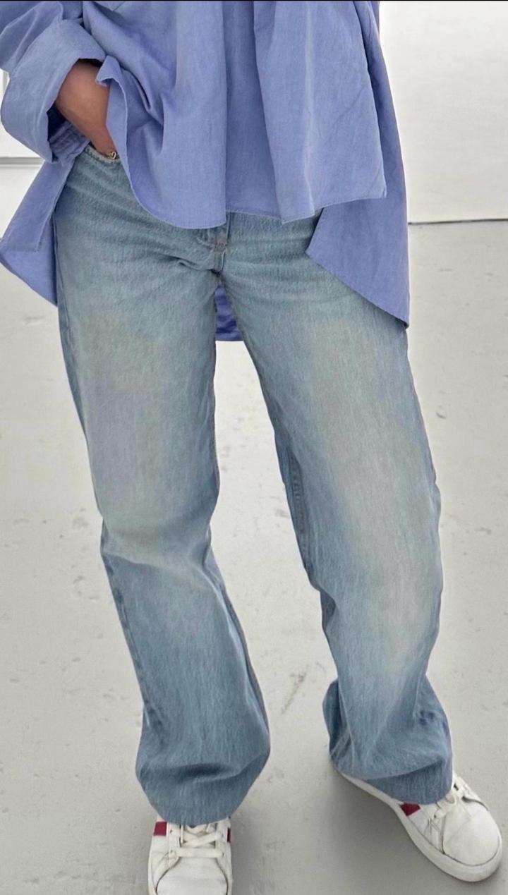 Джинсы Zara.
