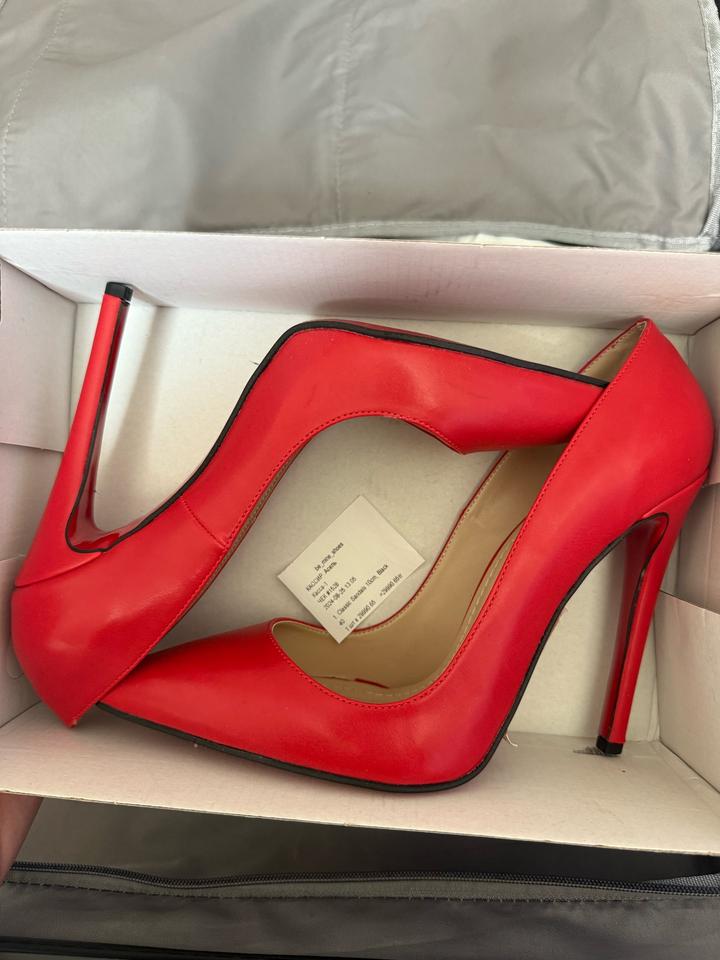 Красные туфли