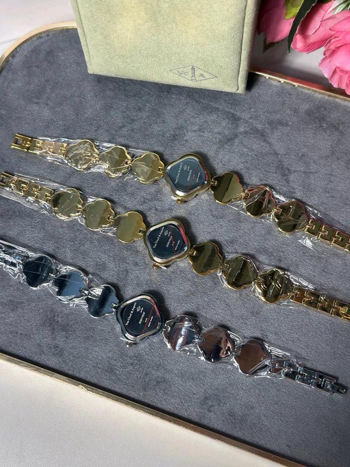 Женские часы Van cleef