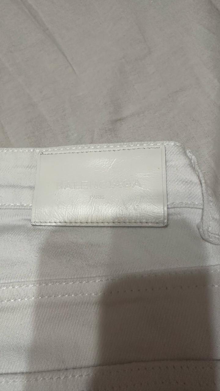 Джинсы Balenciaga в белом цвете