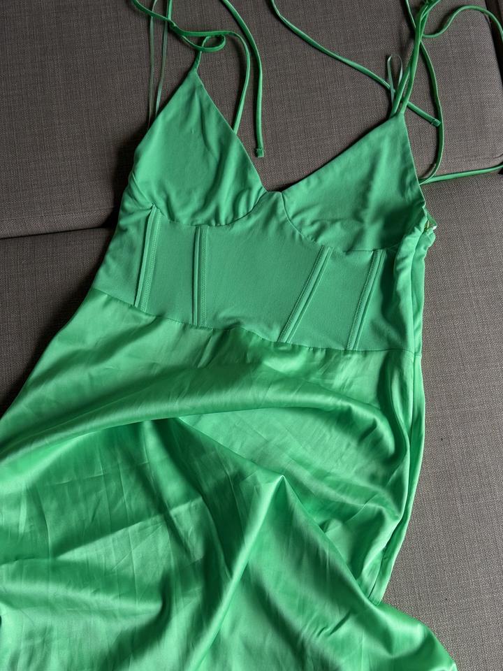 Платье Zara