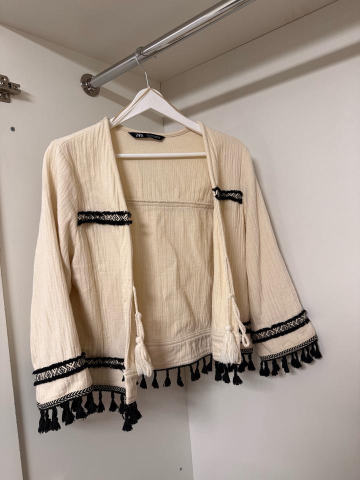 Накидка Zara