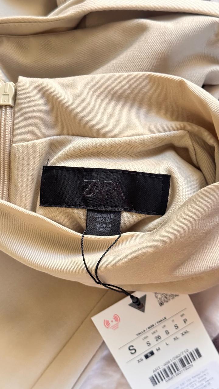 Бежевое платье Zara