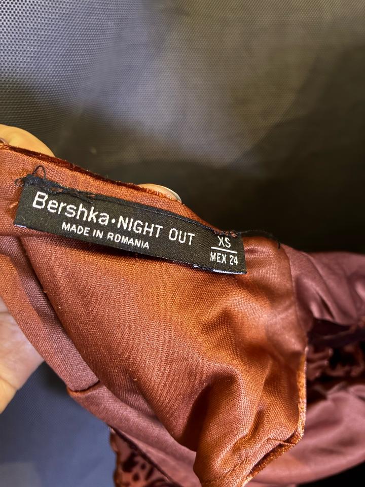 Велюровый комбинезон Bershka
