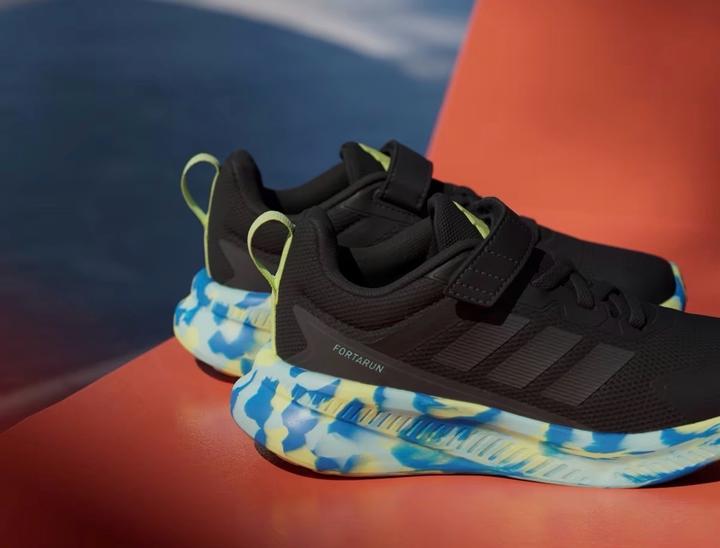 Кроссовки adidas детские