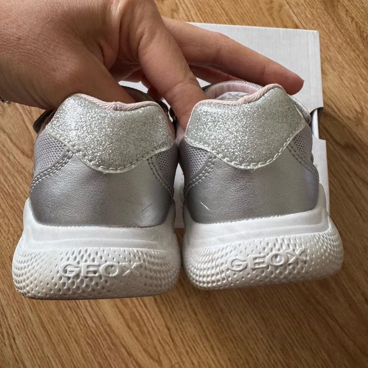 Кроссовки Geox