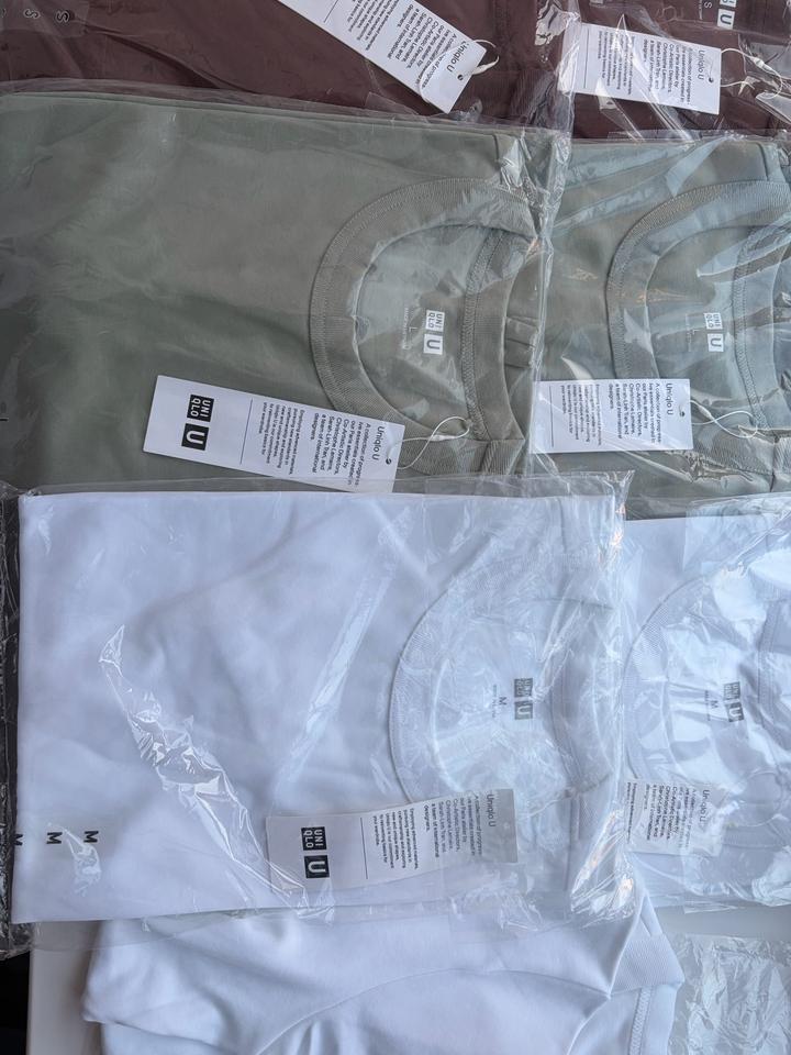 Футболки Uniqlo