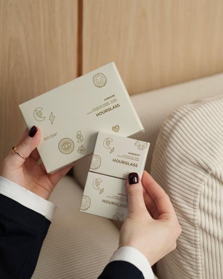 Hourglass Ambient Lighting Edit: Charm Palette