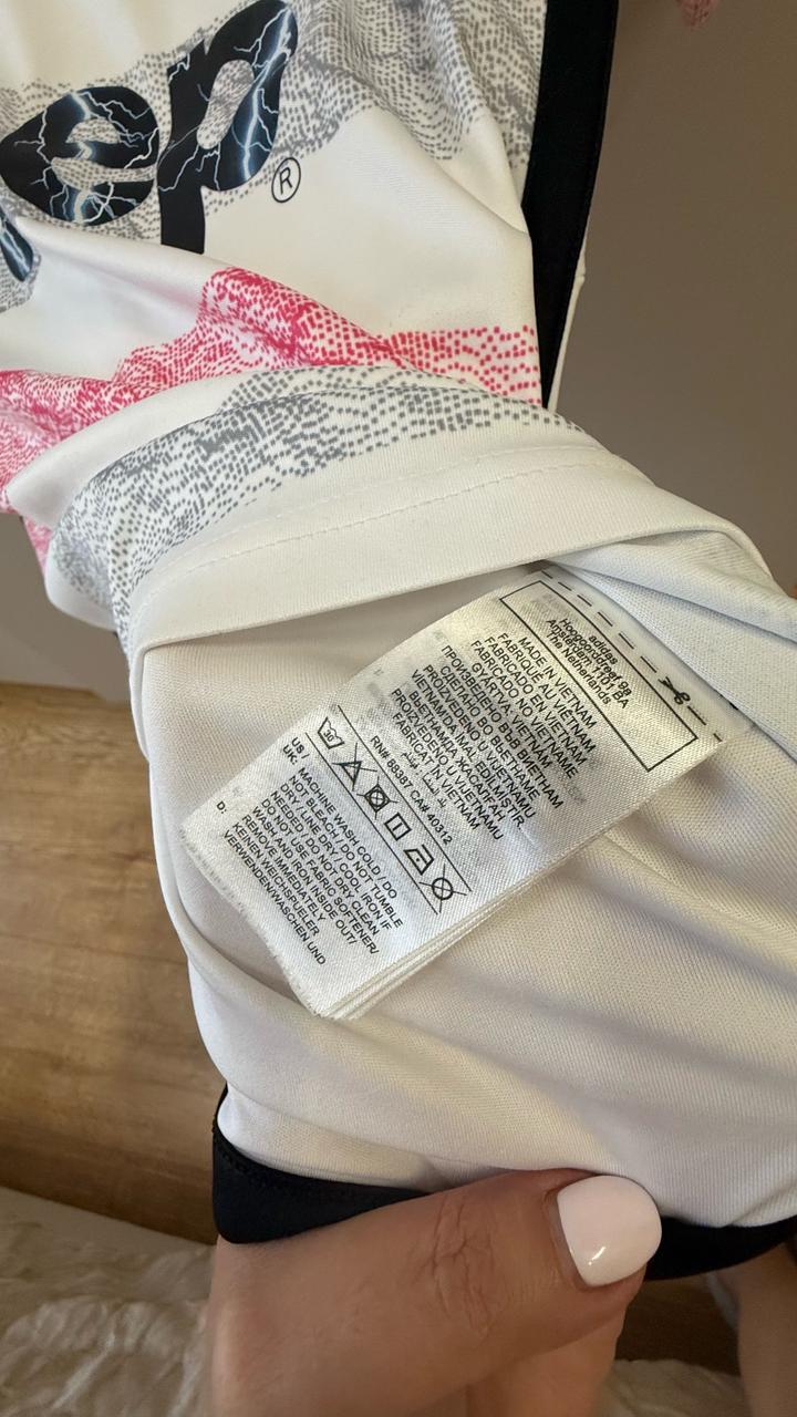 Фирменная футболка Adidas рост 140 см