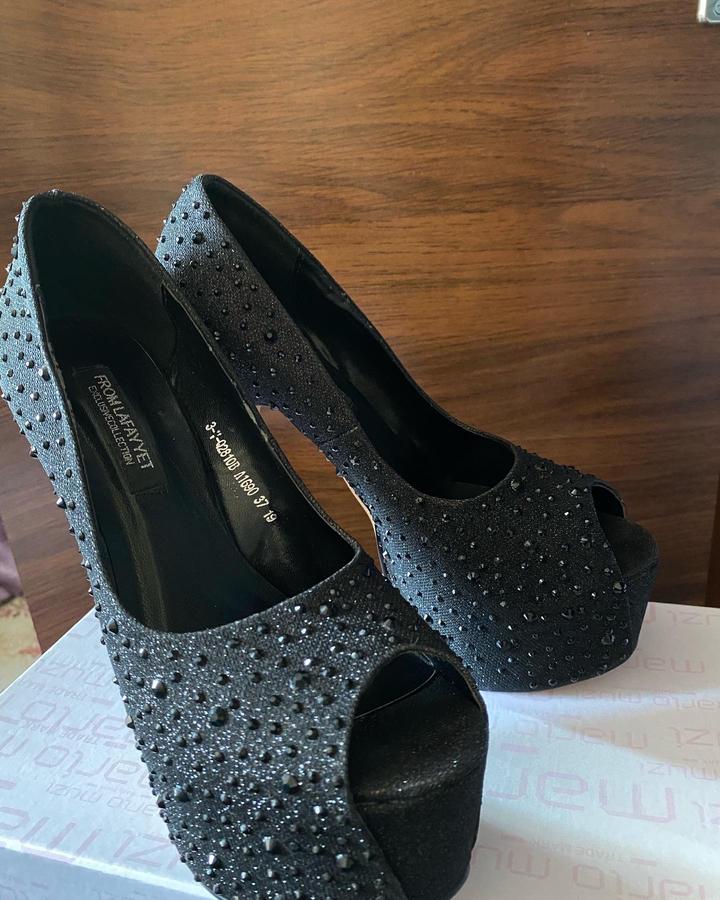 Лабутены на высоком каблуке