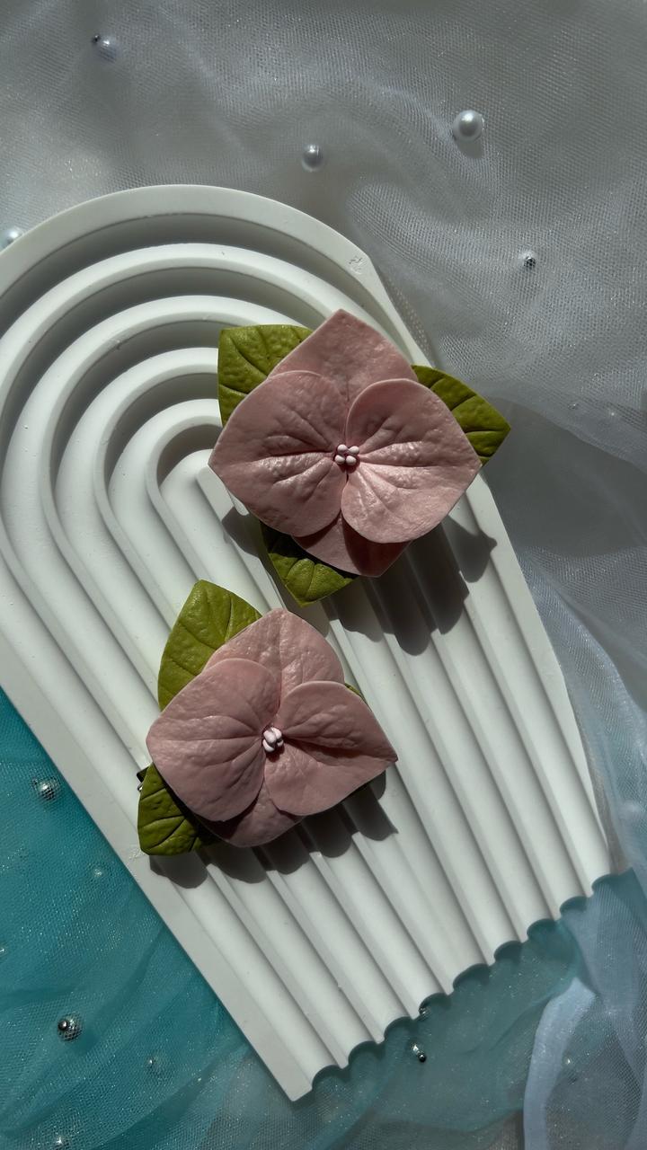 Заколки для волос