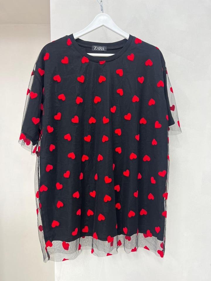 Футболка оверсайз с сердечками