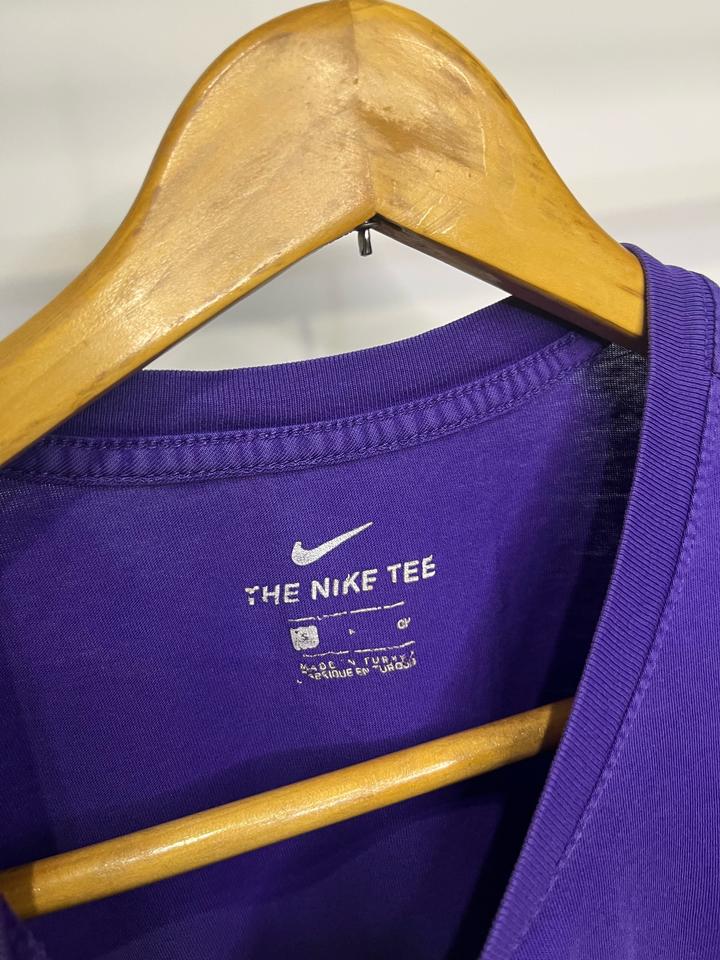 футболка Nike