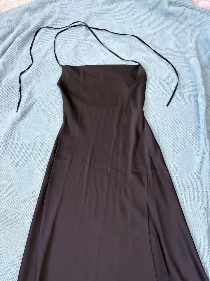 Атласное платье-комбинация