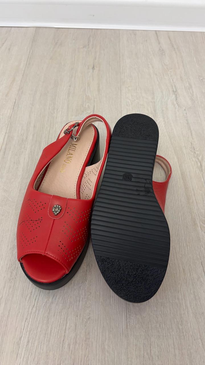 Красная босоножка от MILANO mode