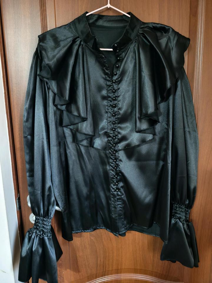 Блузка атласная