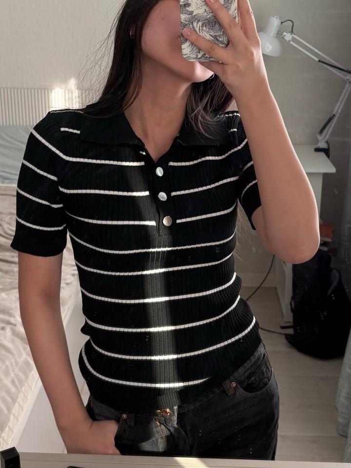 Футболка в полоску с воротником