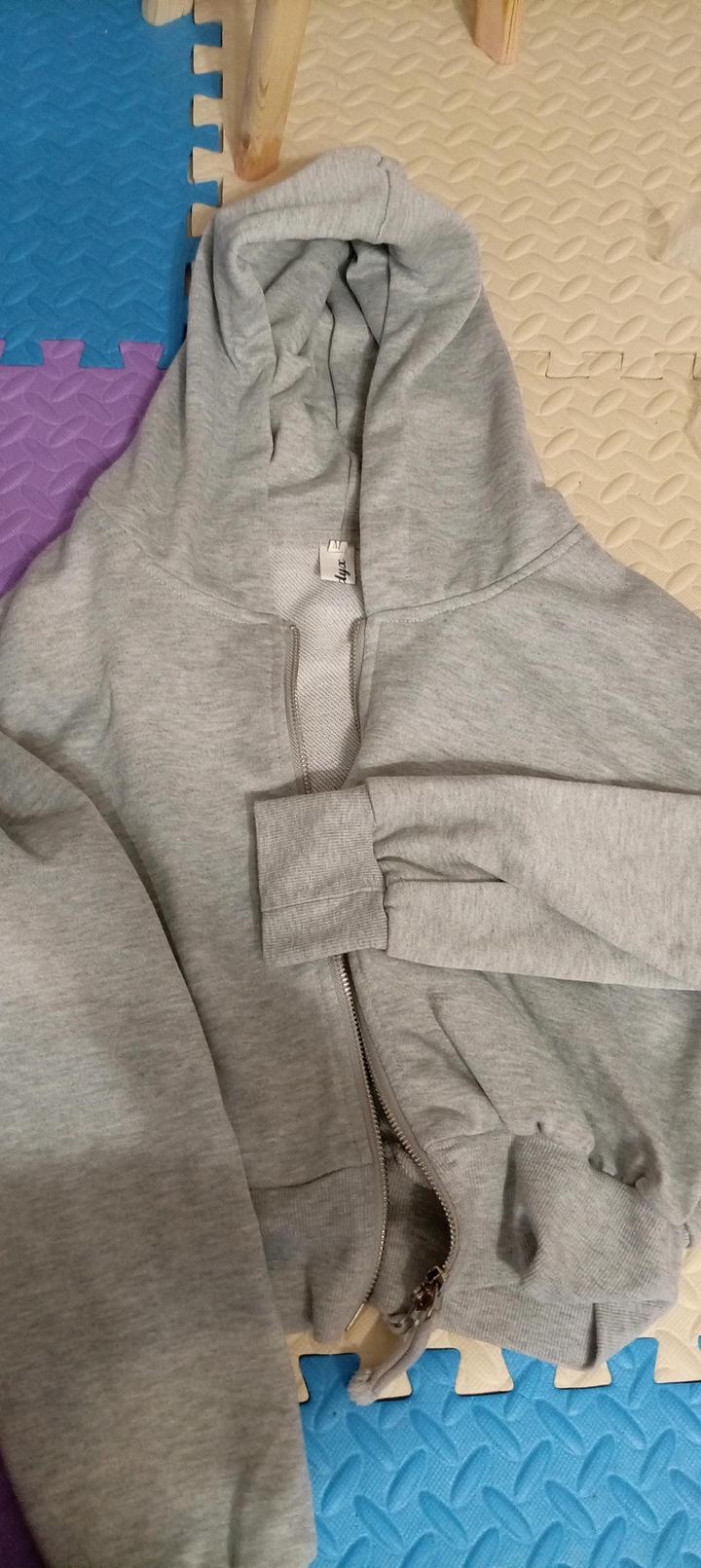 Кофта с капюшоном