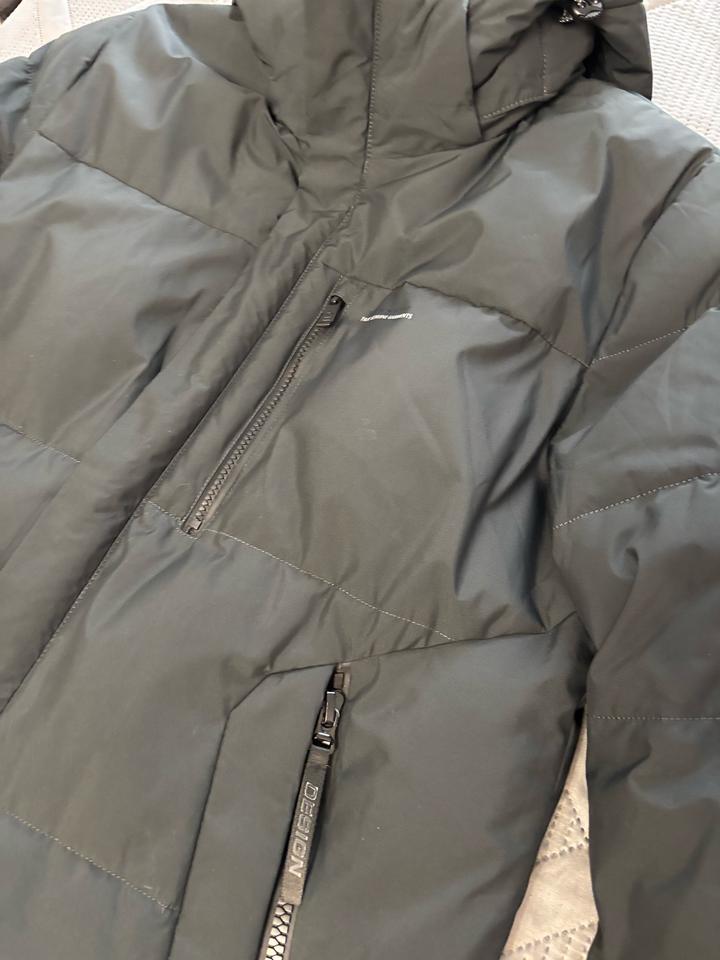 Черная куртка зимняя