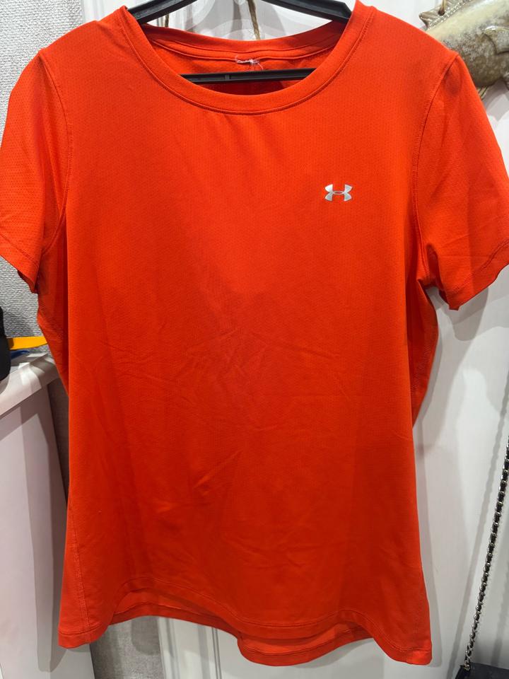 Продам футболку under armour