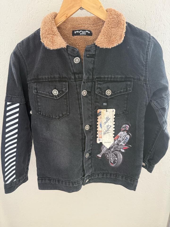 Джинсовая куртка