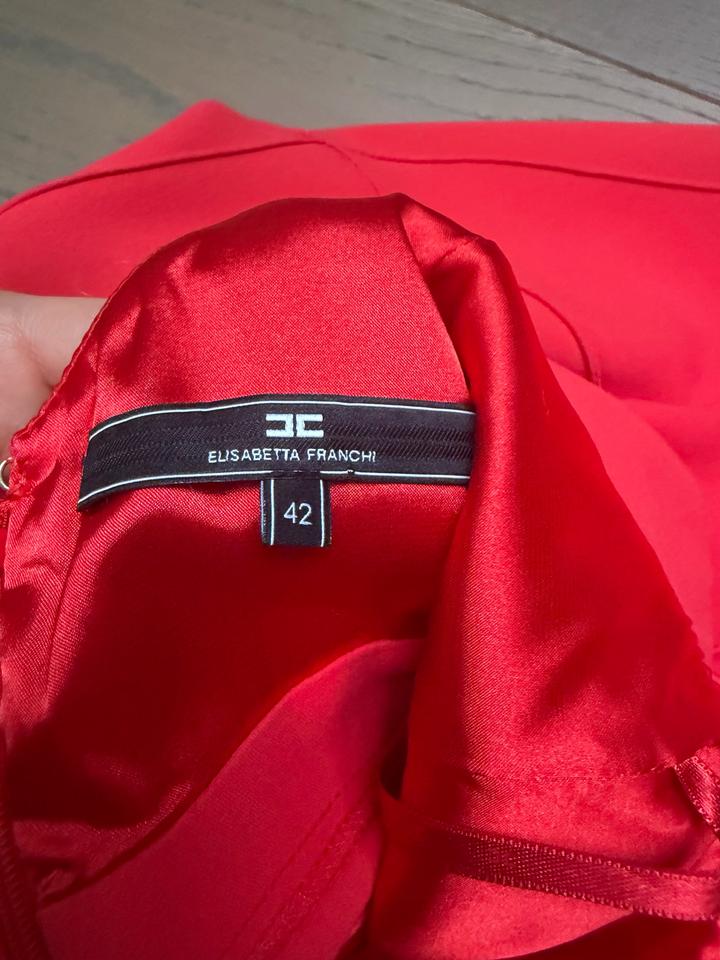 Платье от Elisabetta Franchi