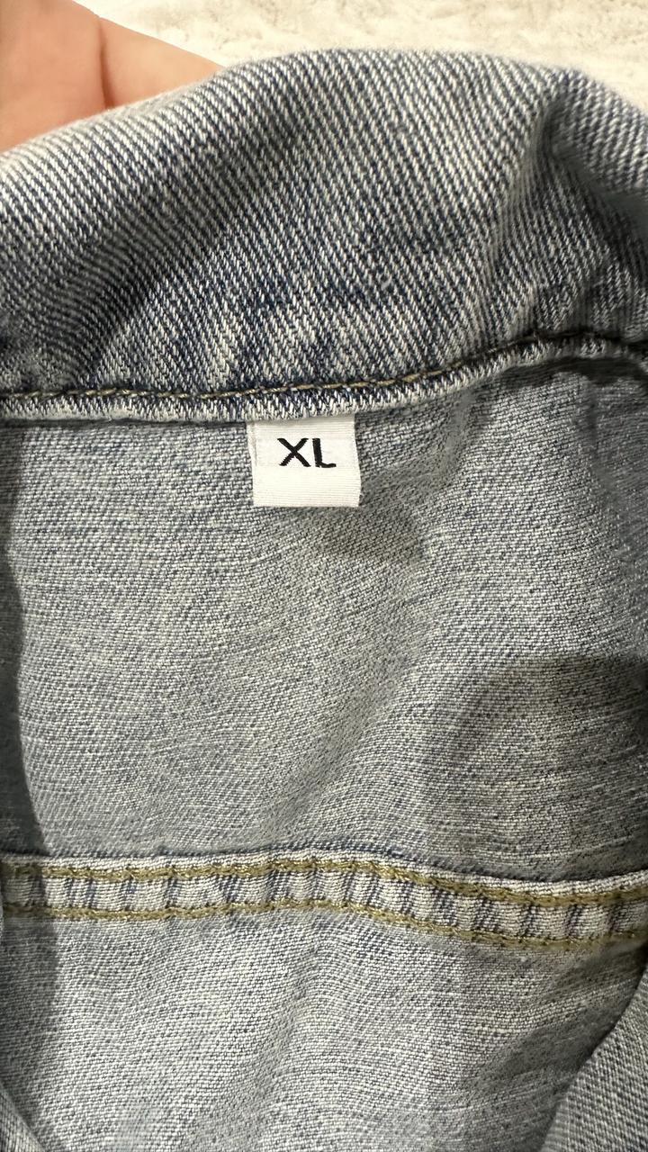 Стильная джинсовая безрукавка