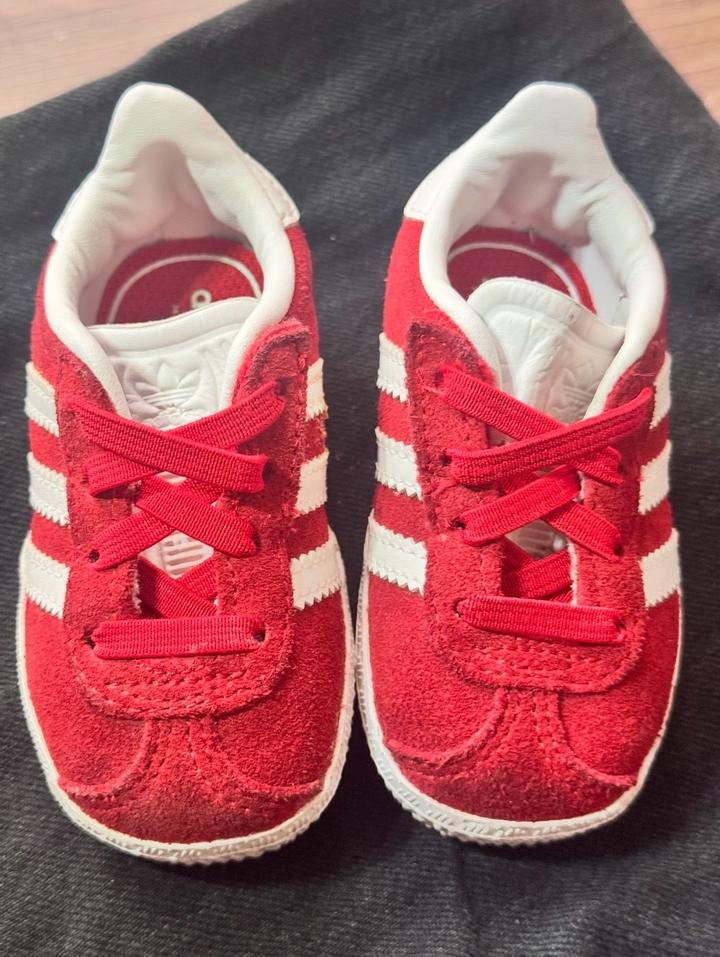 детские кроссовки adidas Gazelle19 р