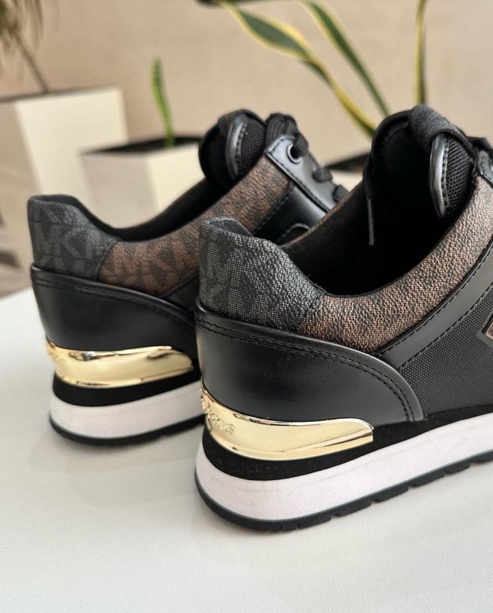 Кроссовки Michael Kors коричневые 100 % оригинал новые