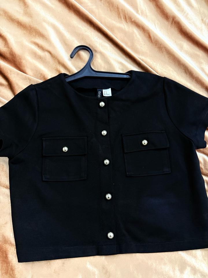 Черная кофта на пуговицах H M