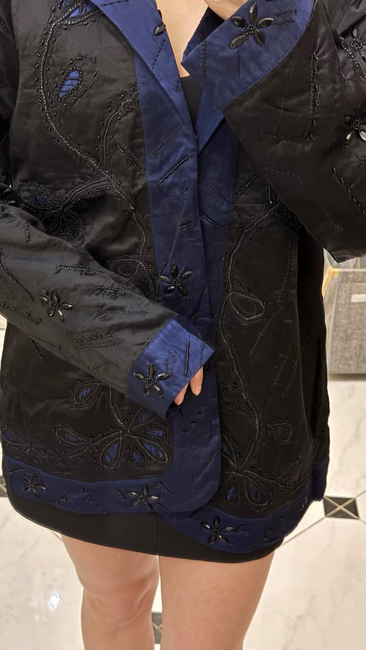 Жакет с вышивкой и бисером. шелк и лен