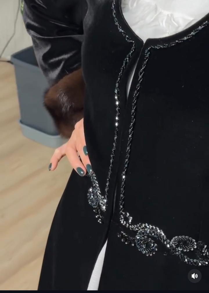 Продам шапан Орнек новый норка жағалы