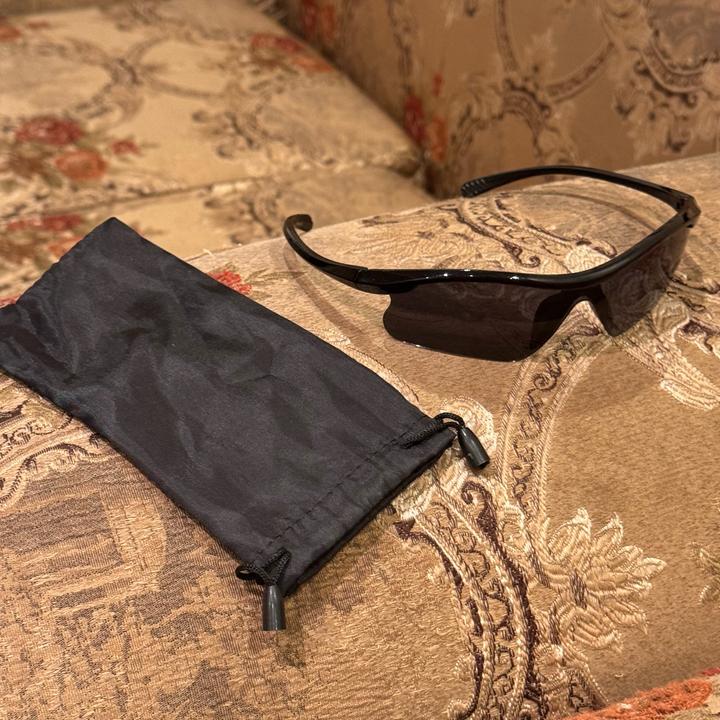 Очки спортивные