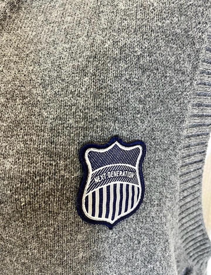 Жилетка серая