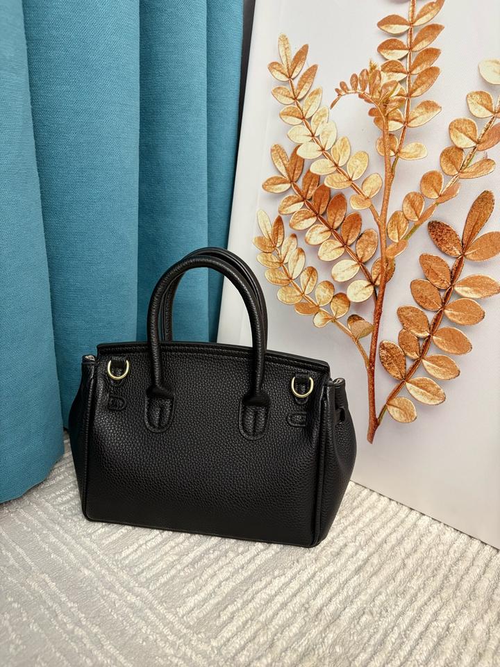 Черная сумка под Hermes