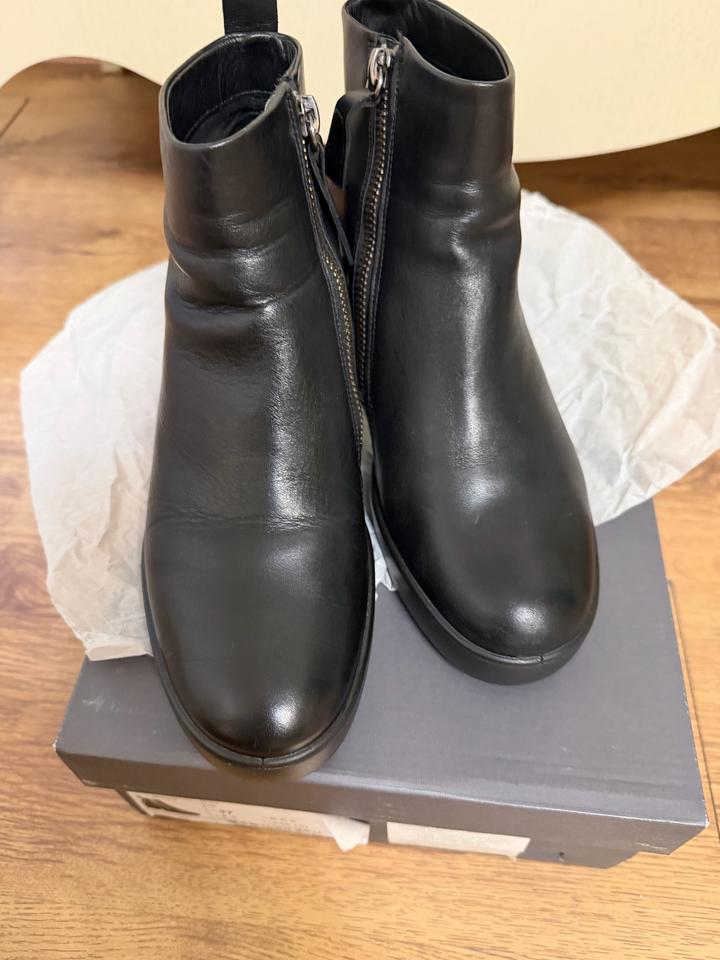 Женские полусапожки ECCO Shape Sculpted Motion 55