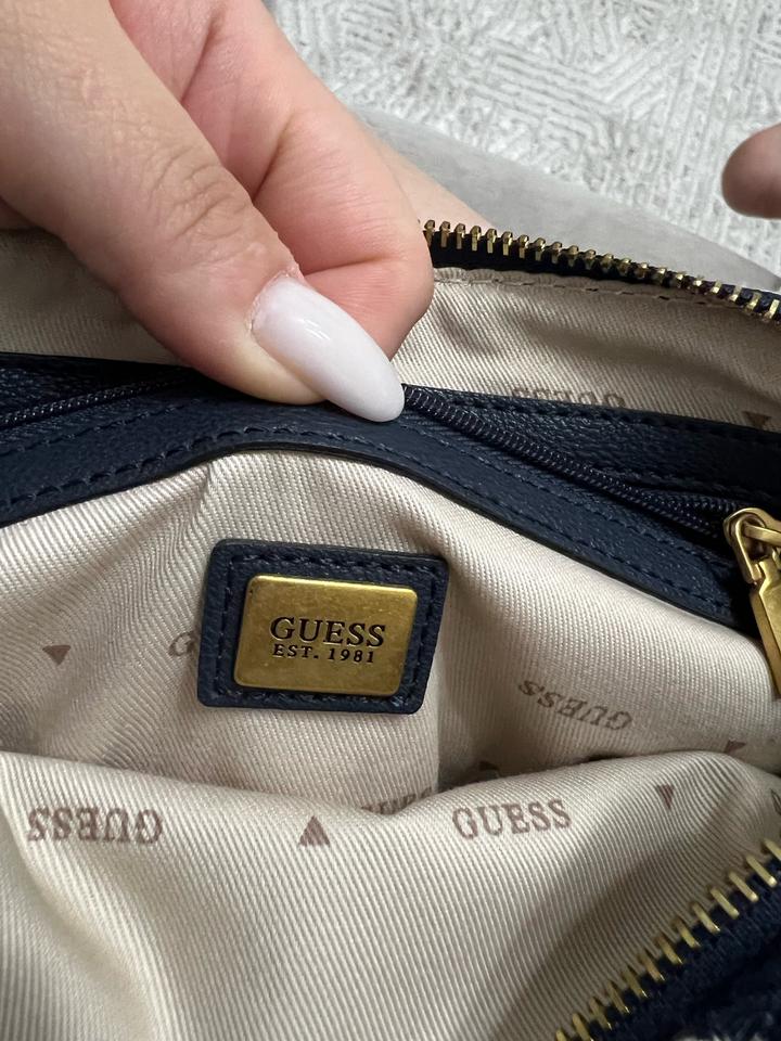 Сумка GUESS