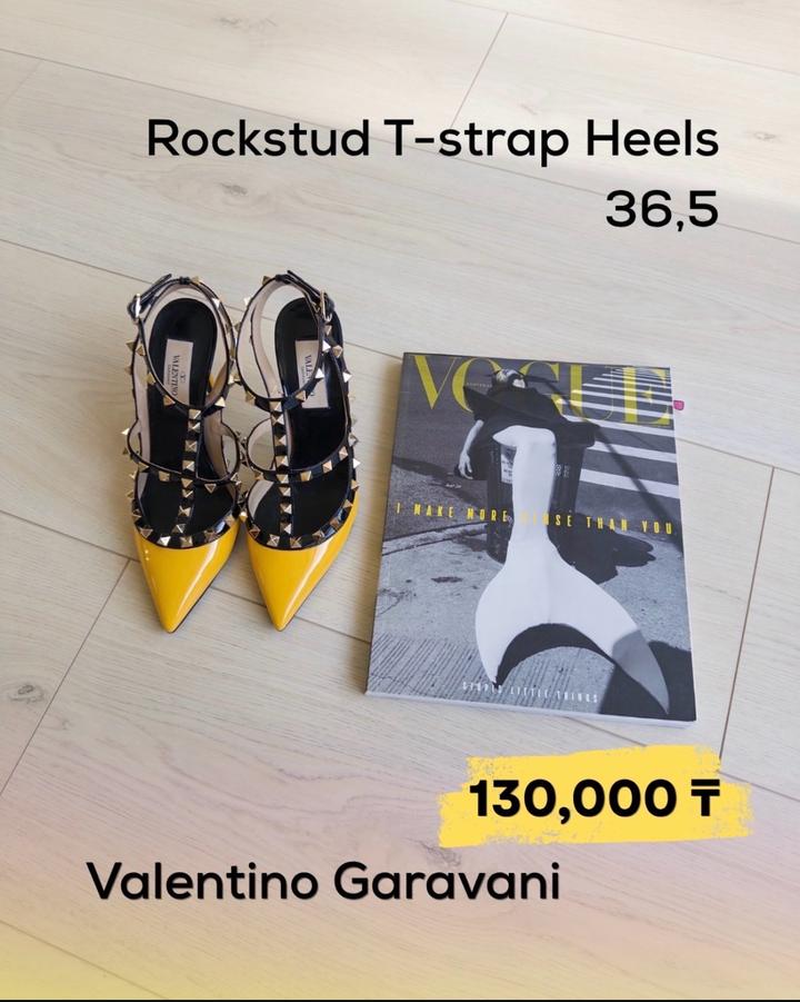 Valentino Garavani Rockstud T-strap Heels