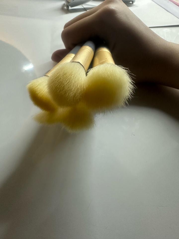 кисточки для макияжа