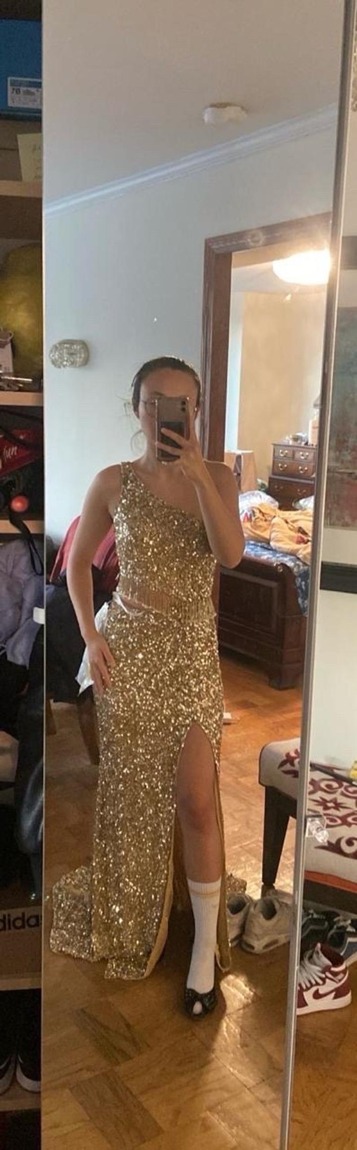 Платье нарядное, на выпускной, свадьбу, красная дорожка