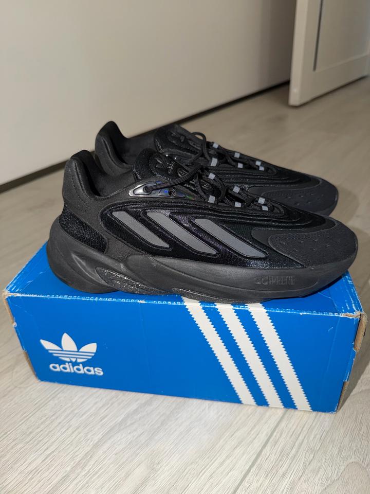 кроссовки — модель Adidas Originals Ozeliа