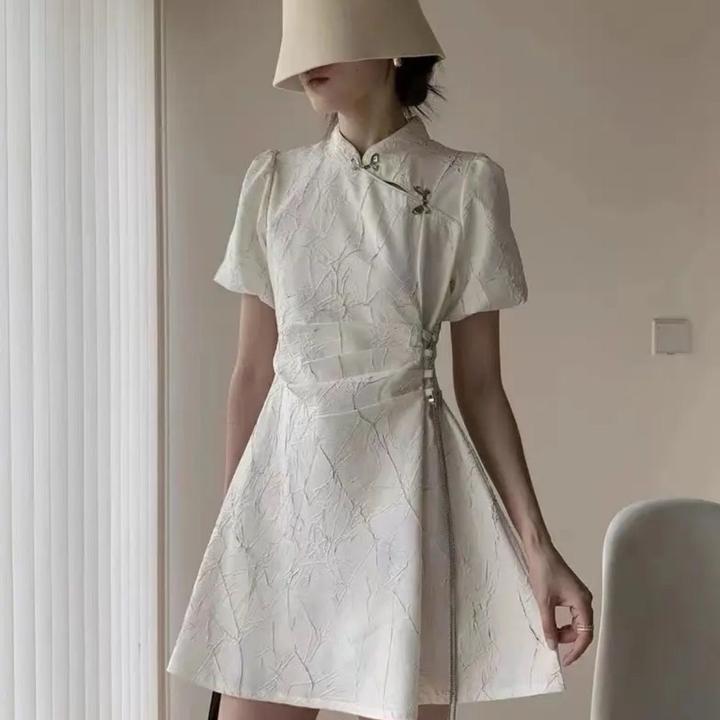 Платье в стиле ципао вместе с сумочкой