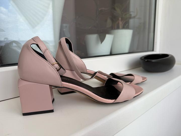 Босоножки Respect