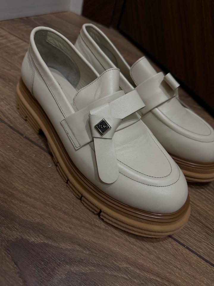 Лофферы бежевые